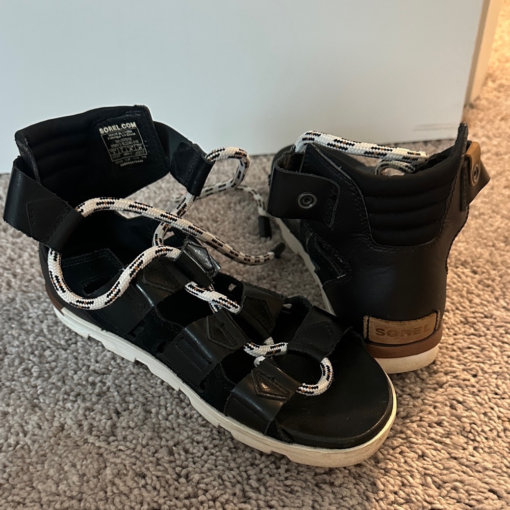 Sorel Black Sandals Size 8 with White Accents